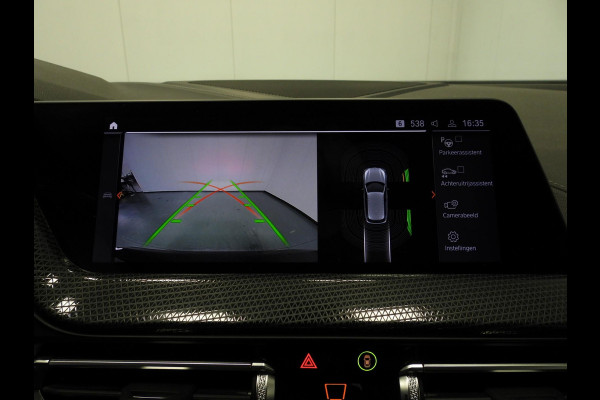 BMW 1-serie 118i Aut. Intro Sport Line VOL LEER/NAVI/CAMERA/LED/18"LMV!