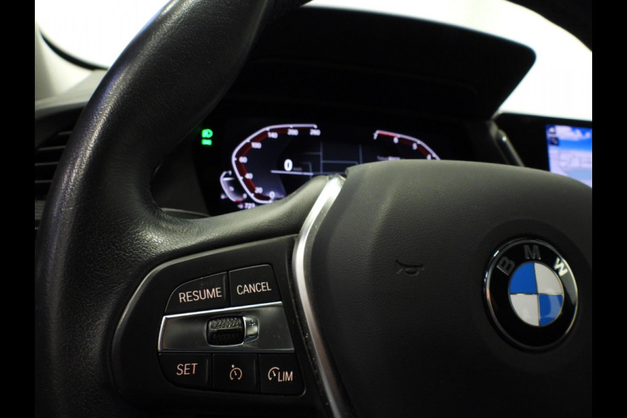 BMW 1-serie 118i Aut. Intro Sport Line VOL LEER/NAVI/CAMERA/LED/18"LMV!