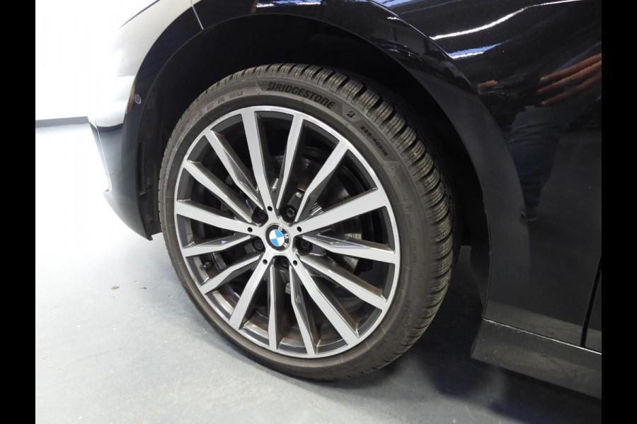 BMW 1-serie 118i Aut. Intro Sport Line VOL LEER/NAVI/CAMERA/LED/18"LMV!