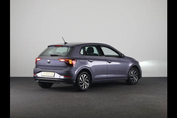 Volkswagen Polo 1.0 TSI Life 95 pk | Navigatie via App | Parkeersensoren | Adaptieve cruise control | LED koplampen | Apple Carplay/Android Auto |