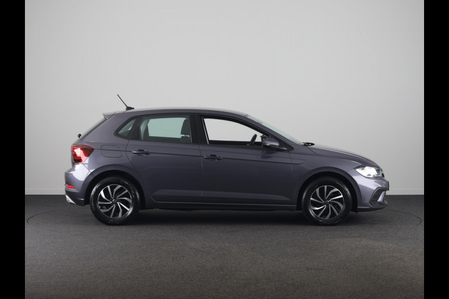 Volkswagen Polo 1.0 TSI Life 95 pk | Navigatie via App | Parkeersensoren | Adaptieve cruise control | LED koplampen | Apple Carplay/Android Auto |