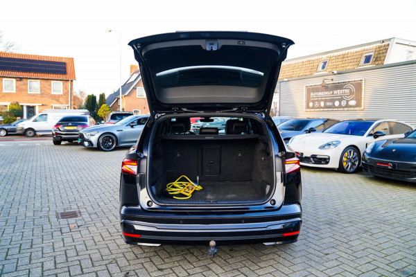 Škoda ENYAQ iV 80 Founders Edition Black | Massage | Stuurwielverwarming | 360 Camera | Achterbank Verwarming