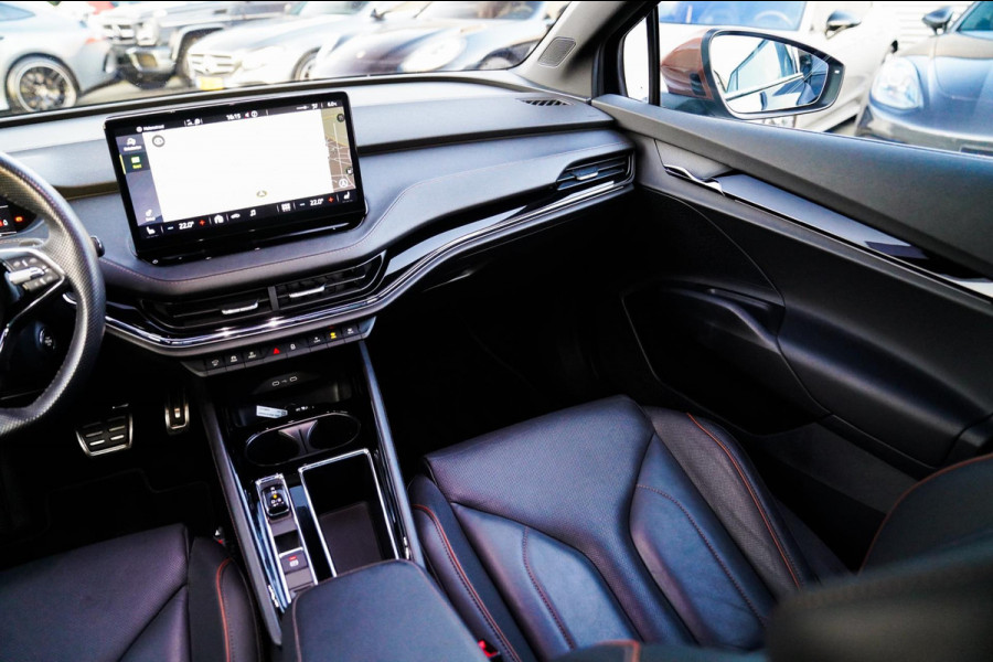 Škoda ENYAQ iV 80 Founders Edition Black | Massage | Stuurwielverwarming | 360 Camera | Achterbank Verwarming