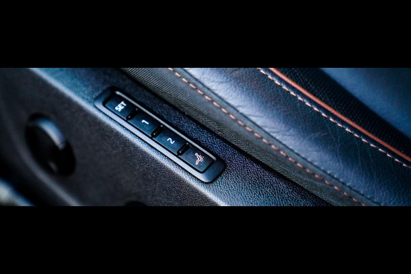 Škoda ENYAQ iV 80 Founders Edition Black | Massage | Stuurwielverwarming | 360 Camera | Achterbank Verwarming