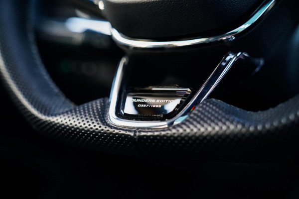 Škoda ENYAQ iV 80 Founders Edition Black | Massage | Stuurwielverwarming | 360 Camera | Achterbank Verwarming