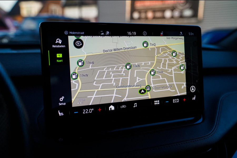 Škoda ENYAQ iV 80 Founders Edition Black | Massage | Stuurwielverwarming | 360 Camera | Achterbank Verwarming