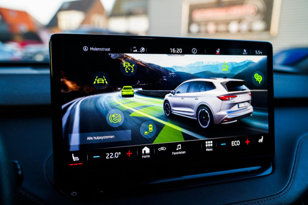 Škoda ENYAQ iV 80 Founders Edition Black | Massage | Stuurwielverwarming | 360 Camera | Achterbank Verwarming