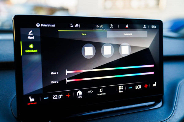 Škoda ENYAQ iV 80 Founders Edition Black | Massage | Stuurwielverwarming | 360 Camera | Achterbank Verwarming