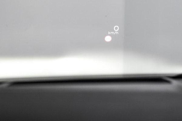 Nissan QASHQAI 1.3 MHEV Xtronic Tekna Plus - Automaat | Pano | Bose | Trekhaak | Dig. Cockpit | Adapt. Cruise | Winterpakket | Memory | 360 Camera | NAV + App. Connect | ECC | LM 20" |