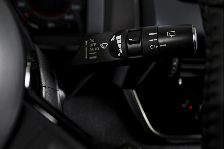 Nissan QASHQAI 1.3 MHEV Xtronic Tekna Plus - Automaat | Pano | Bose | Trekhaak | Dig. Cockpit | Adapt. Cruise | Winterpakket | Memory | 360 Camera | NAV + App. Connect | ECC | LM 20" |