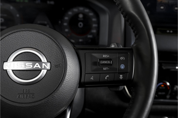 Nissan QASHQAI 1.3 MHEV Xtronic Tekna Plus - Automaat | Pano | Bose | Trekhaak | Dig. Cockpit | Adapt. Cruise | Winterpakket | Memory | 360 Camera | NAV + App. Connect | ECC | LM 20" |