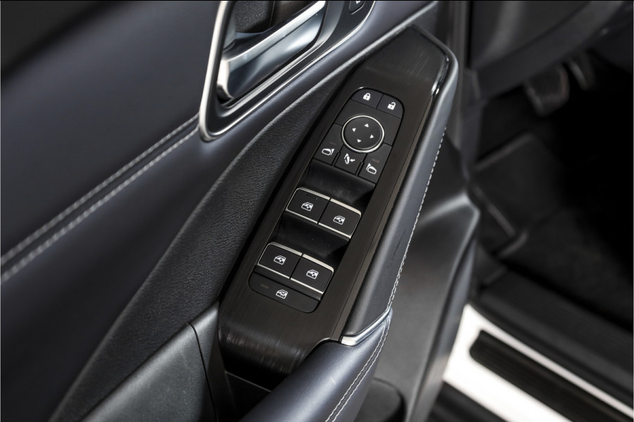 Nissan QASHQAI 1.3 MHEV Xtronic Tekna Plus - Automaat | Pano | Bose | Trekhaak | Dig. Cockpit | Adapt. Cruise | Winterpakket | Memory | 360 Camera | NAV + App. Connect | ECC | LM 20" |