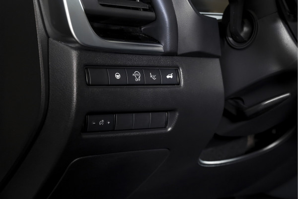 Nissan QASHQAI 1.3 MHEV Xtronic Tekna Plus - Automaat | Pano | Bose | Trekhaak | Dig. Cockpit | Adapt. Cruise | Winterpakket | Memory | 360 Camera | NAV + App. Connect | ECC | LM 20" |