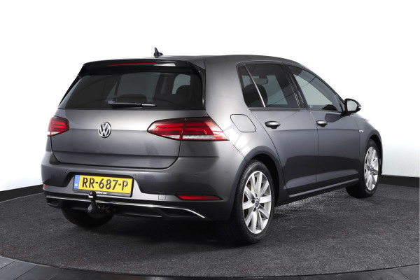Volkswagen Golf 1.5 TSI 130 PK Comfortline Business | Adapt. Cruise | Stoelverw. | PDC | NAV + App. Connect | ECC | Trekhaak | DAB | LM 17" |