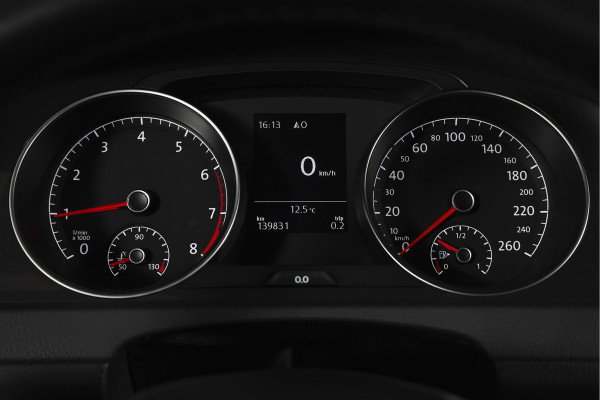 Volkswagen Golf 1.5 TSI 130 PK Comfortline Business | Adapt. Cruise | Stoelverw. | PDC | NAV + App. Connect | ECC | Trekhaak | DAB | LM 17" |