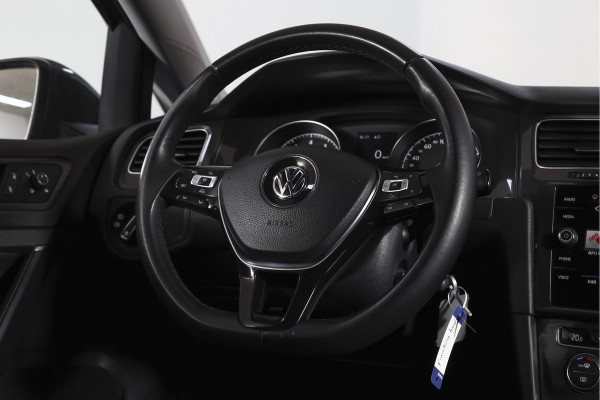 Volkswagen Golf 1.5 TSI 130 PK Comfortline Business | Adapt. Cruise | Stoelverw. | PDC | NAV + App. Connect | ECC | Trekhaak | DAB | LM 17" |
