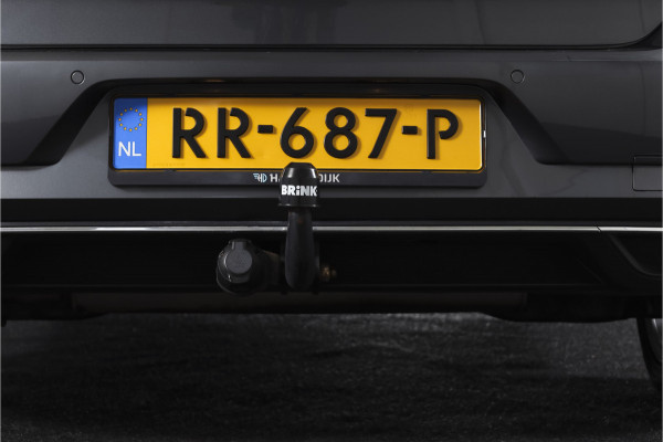 Volkswagen Golf 1.5 TSI 130 PK Comfortline Business | Adapt. Cruise | Stoelverw. | PDC | NAV + App. Connect | ECC | Trekhaak | DAB | LM 17" |