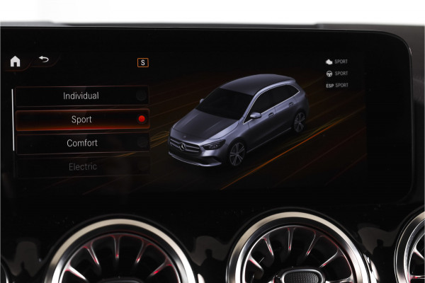 Mercedes-Benz B-Klasse 250 e AMG Line Hybride - Automaat | Dig. Cockpit | Cruise | Stoelverw. | PDC | Camera | NAV | ECC | Elek. Klep | Afn. Trekhaak | LM 18" |