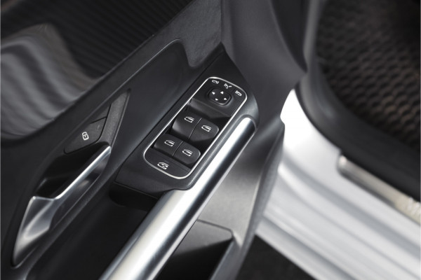 Mercedes-Benz B-Klasse 250 e AMG Line Hybride - Automaat | Dig. Cockpit | Cruise | Stoelverw. | PDC | Camera | NAV | ECC | Elek. Klep | Afn. Trekhaak | LM 18" |