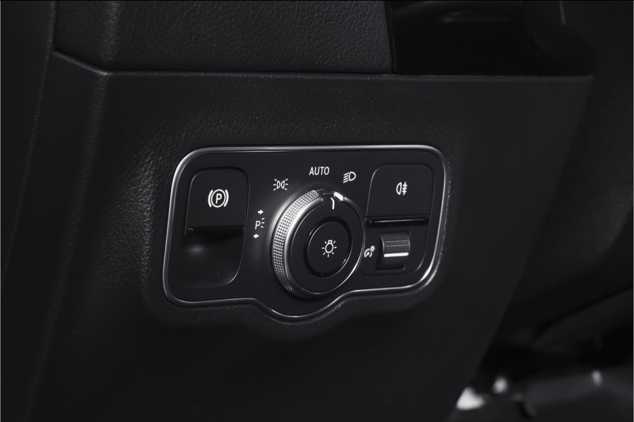 Mercedes-Benz B-Klasse 250 e AMG Line Hybride - Automaat | Dig. Cockpit | Cruise | Stoelverw. | PDC | Camera | NAV | ECC | Elek. Klep | Afn. Trekhaak | LM 18" |