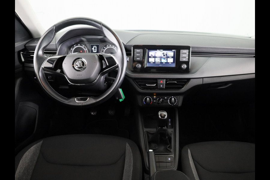 Škoda Kamiq 1.0 TSI Active 95 pk | Navigatie via App | Parkeersensoren achter | Cruise control | Airconditioning | LED koplampen  |