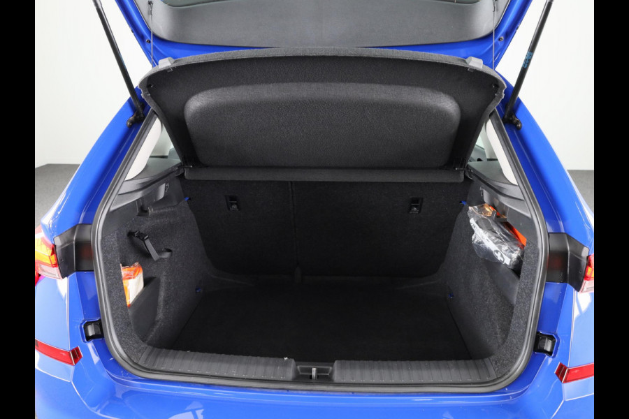 Škoda Kamiq 1.0 TSI Active 95 pk | Navigatie via App | Parkeersensoren achter | Cruise control | Airconditioning | LED koplampen  |