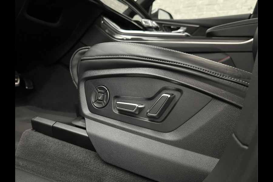 Audi Q8 SQ8 4.0 TFSI Quattro | RS-Stoelen | Panorama | Massage | Ventilatie | 23'' | B&O Sound | Trekhaak | Carbon | Luchtvering | Black-Optic | BTW-Auto | Memory | Leder | Matrix-LED | Carplay |