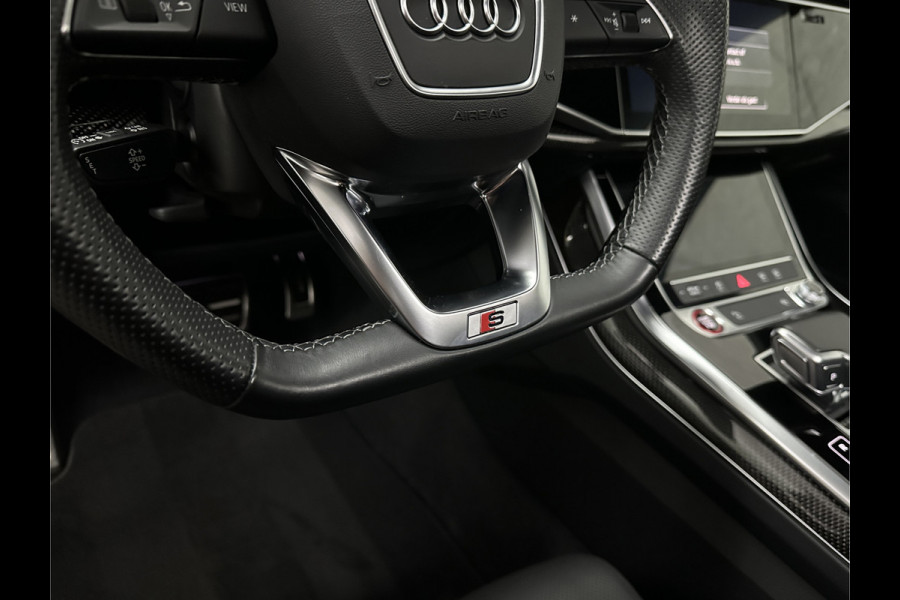 Audi Q8 SQ8 4.0 TFSI Quattro | RS-Stoelen | Panorama | Massage | Ventilatie | 23'' | B&O Sound | Trekhaak | Carbon | Luchtvering | Black-Optic | BTW-Auto | Memory | Leder | Matrix-LED | Carplay |