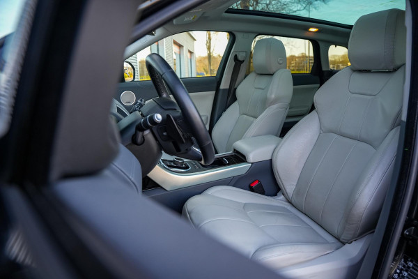 Land Rover Range Rover Evoque 2.0 Si4 HSE Dynamic Panodak Meridian Camera Navigatie Leer Stoelverw.