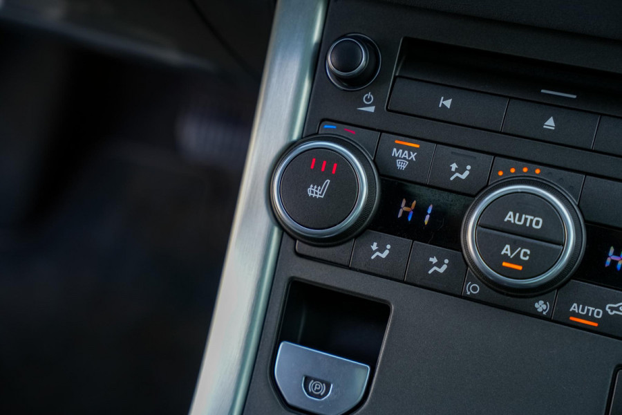 Land Rover Range Rover Evoque 2.0 Si4 HSE Dynamic Panodak Meridian Camera Navigatie Leer Stoelverw.