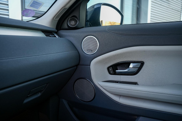 Land Rover Range Rover Evoque 2.0 Si4 HSE Dynamic Panodak Meridian Camera Navigatie Leer Stoelverw.
