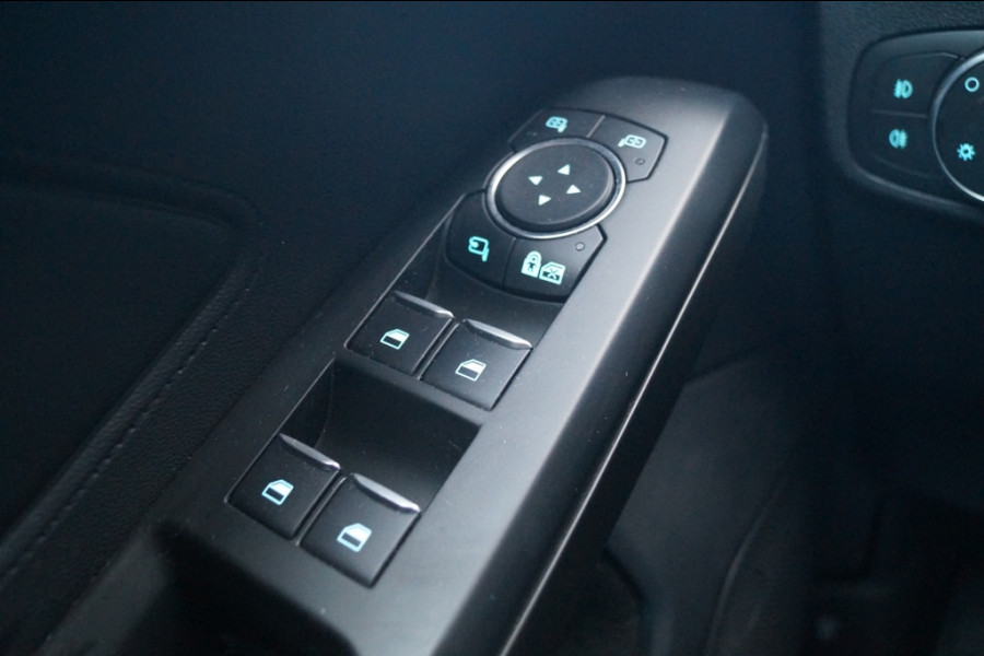 Ford Focus 1.0 EcoBoost Hybrid Titanium X-Business -NAVI-PDC-