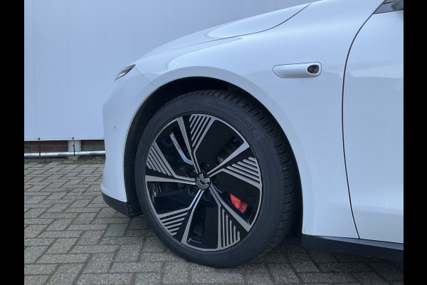 NIO eT7 75 kWh Dual AWD 653PK Incl. BTW Pano 360° Full option Massage Autopilot Nieuwstaat!