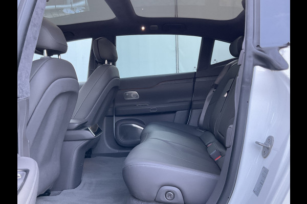 NIO eT7 75 kWh Dual AWD 653PK Incl. BTW Pano 360° Full option Massage Autopilot Nieuwstaat!