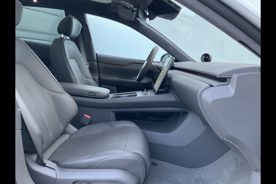 NIO eT7 75 kWh Dual AWD 653PK Incl. BTW Pano 360° Full option Massage Autopilot Nieuwstaat!