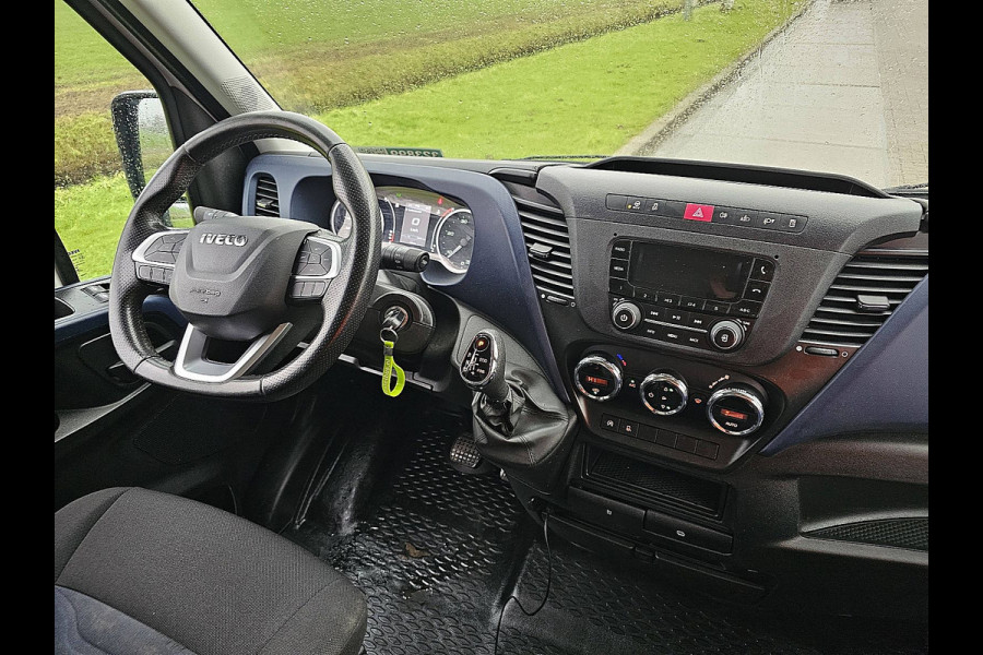 Iveco Daily 35S16V 2.3 410 L4H2 Maxi Airco Automaat Cruise 3 Zits Euro6 156 PK!