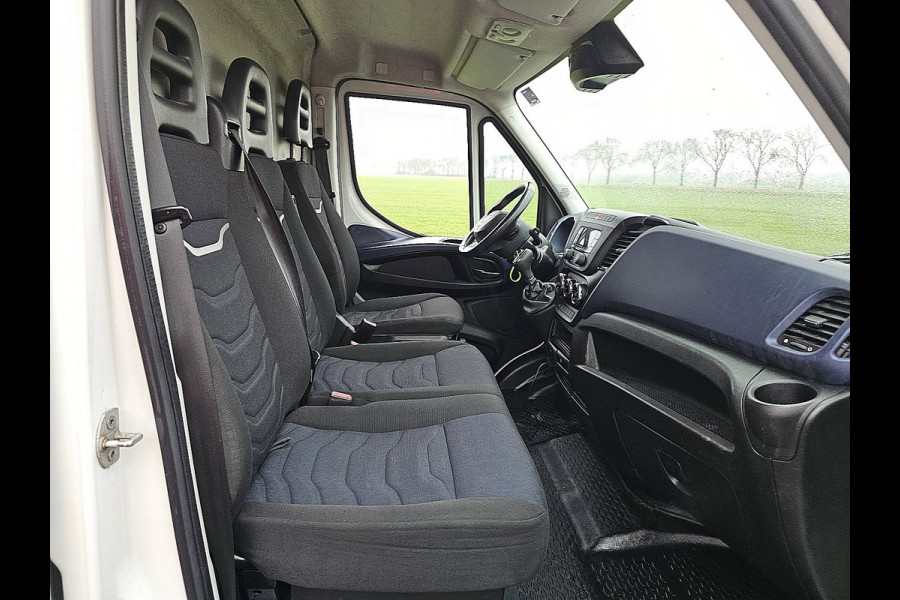 Iveco Daily 35S16V 2.3 410 L4H2 Maxi Airco Automaat Cruise 3 Zits Euro6 156 PK!