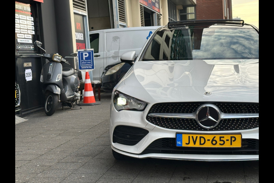Mercedes-Benz CLA-Klasse 200 AMG Aut Leer Navi Camera Pano