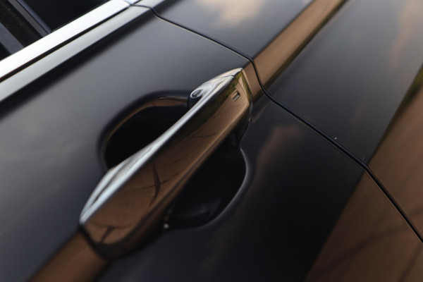 Volkswagen Tiguan 2.0 TSI 4Motion 3x R-Line Black Edition / PANO / 2X MEMORY / VIRTUAL / KEYLESS / CAMERA