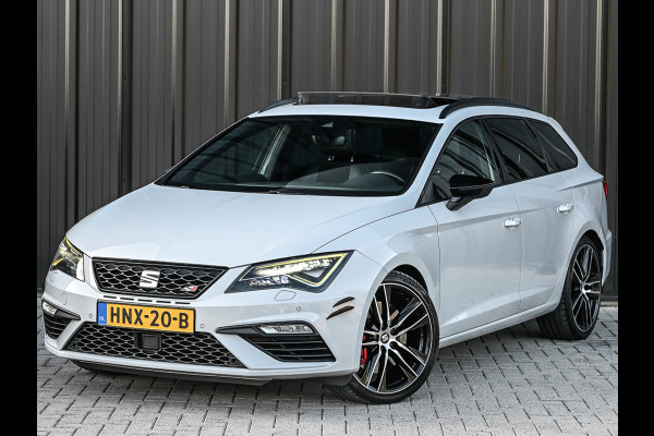 Seat Leon ST 2.0 TSI CUPRA 300 · Panorama dak · Beats Sound · Black line · Full Led · Camera · Stoelverwarming · Adaptive Cruise · Virtual