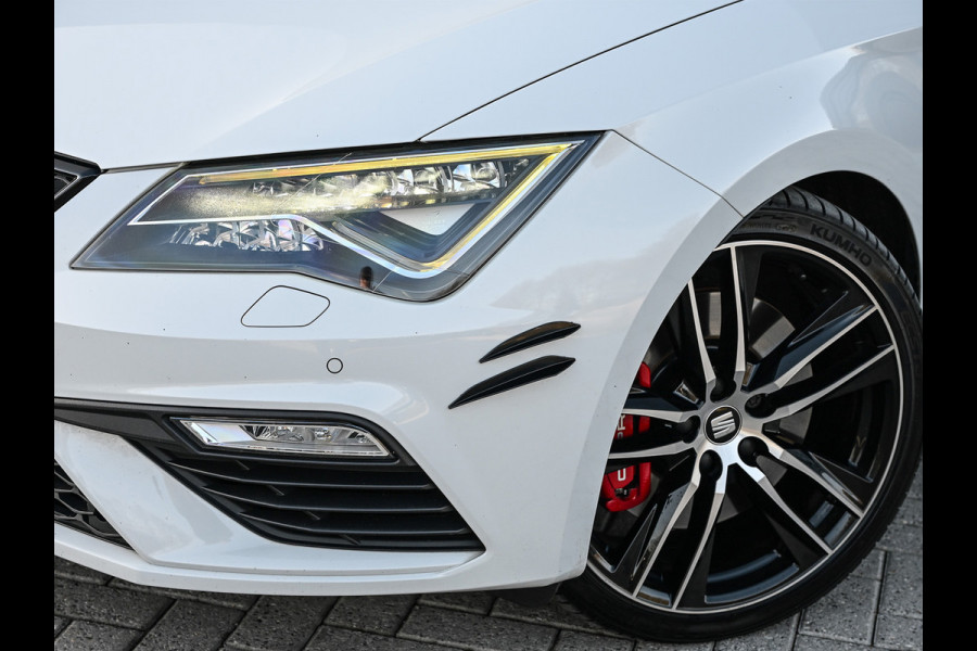 Seat Leon ST 2.0 TSI CUPRA 300 · Panorama dak · Beats Sound · Black line · Full Led · Camera · Stoelverwarming · Adaptive Cruise · Virtual