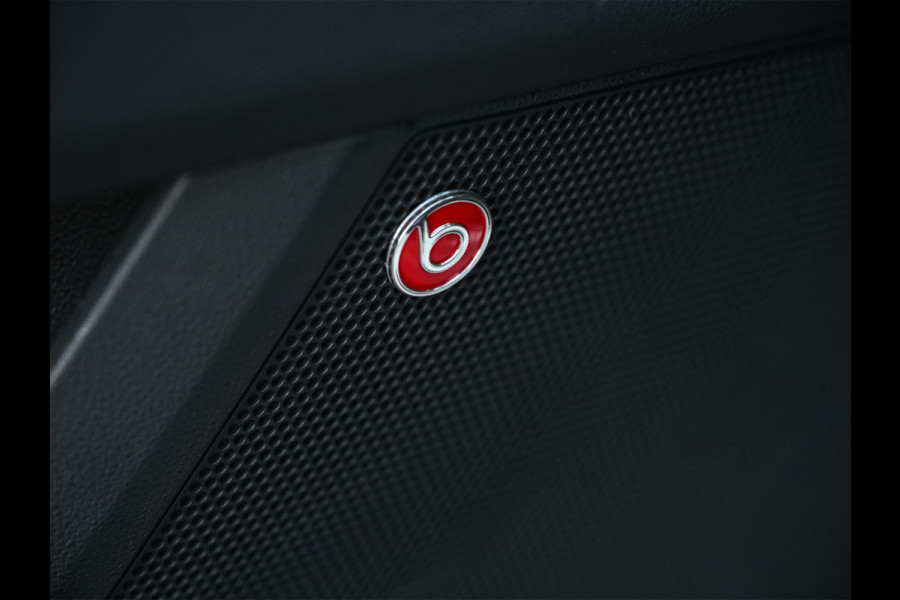 Seat Leon ST 2.0 TSI CUPRA 300 · Panorama dak · Beats Sound · Black line · Full Led · Camera · Stoelverwarming · Adaptive Cruise · Virtual