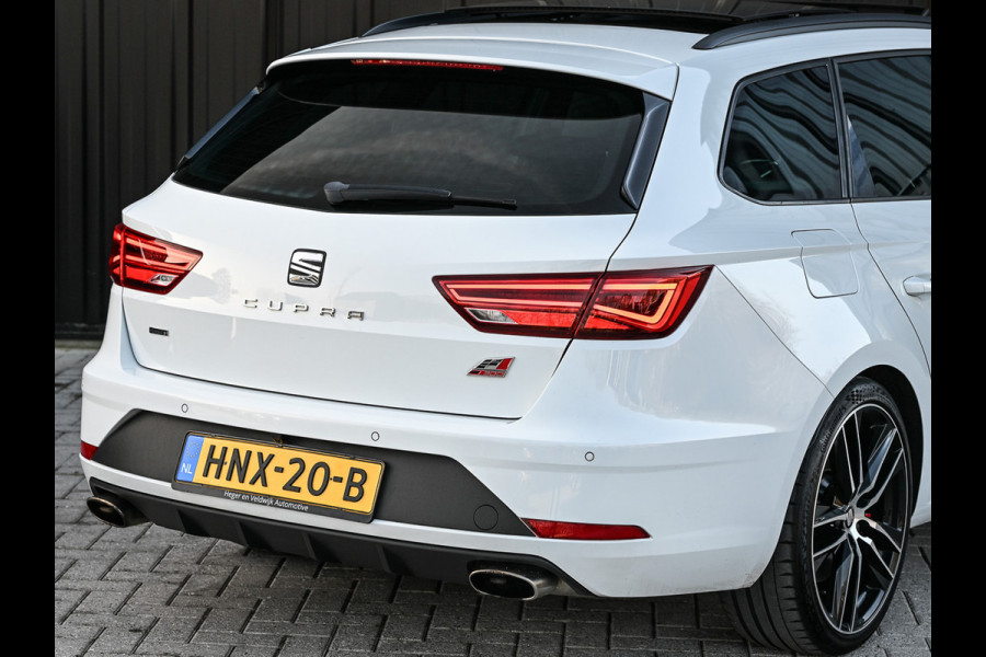 Seat Leon ST 2.0 TSI CUPRA 300 · Panorama dak · Beats Sound · Black line · Full Led · Camera · Stoelverwarming · Adaptive Cruise · Virtual