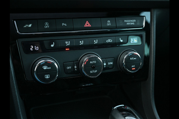 Seat Leon ST 2.0 TSI CUPRA 300 · Panorama dak · Beats Sound · Black line · Full Led · Camera · Stoelverwarming · Adaptive Cruise · Virtual