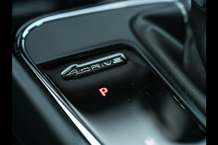 Seat Leon ST 2.0 TSI CUPRA 300 · Panorama dak · Beats Sound · Black line · Full Led · Camera · Stoelverwarming · Adaptive Cruise · Virtual