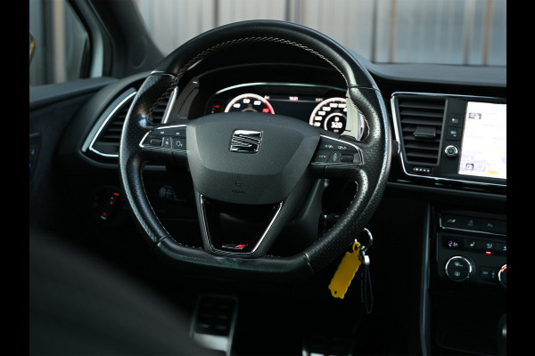 Seat Leon ST 2.0 TSI CUPRA 300 · Panorama dak · Beats Sound · Black line · Full Led · Camera · Stoelverwarming · Adaptive Cruise · Virtual