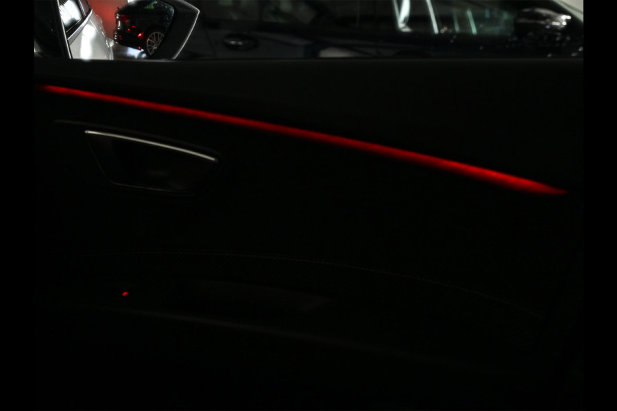 Seat Leon ST 2.0 TSI CUPRA 300 · Panorama dak · Beats Sound · Black line · Full Led · Camera · Stoelverwarming · Adaptive Cruise · Virtual