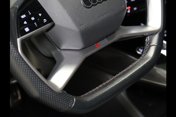 Audi Q4 e-tron 40 Launch edition S Competition 77 kWh [SCHUIFKANTELDAK, SPORTSTOELEN, APPLE CARPLAY, ANDROID, ADAPTIVE CRUISE, STOELVERWARMING, CAMERA, CLIMATE, NIEUWSTAAT]