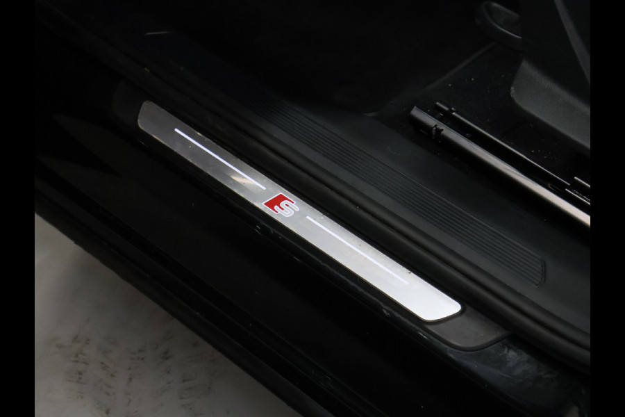 Audi Q4 e-tron 40 Launch edition S Competition 77 kWh [SCHUIFKANTELDAK, SPORTSTOELEN, APPLE CARPLAY, ANDROID, ADAPTIVE CRUISE, STOELVERWARMING, CAMERA, CLIMATE, NIEUWSTAAT]