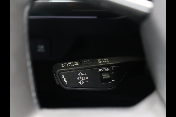 Audi Q4 e-tron 40 Launch edition S Competition 77 kWh [SCHUIFKANTELDAK, SPORTSTOELEN, APPLE CARPLAY, ANDROID, ADAPTIVE CRUISE, STOELVERWARMING, CAMERA, CLIMATE, NIEUWSTAAT]